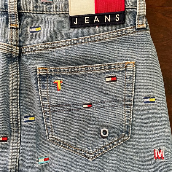 Embroidered Tommy Jeans - Picture 6 of 6